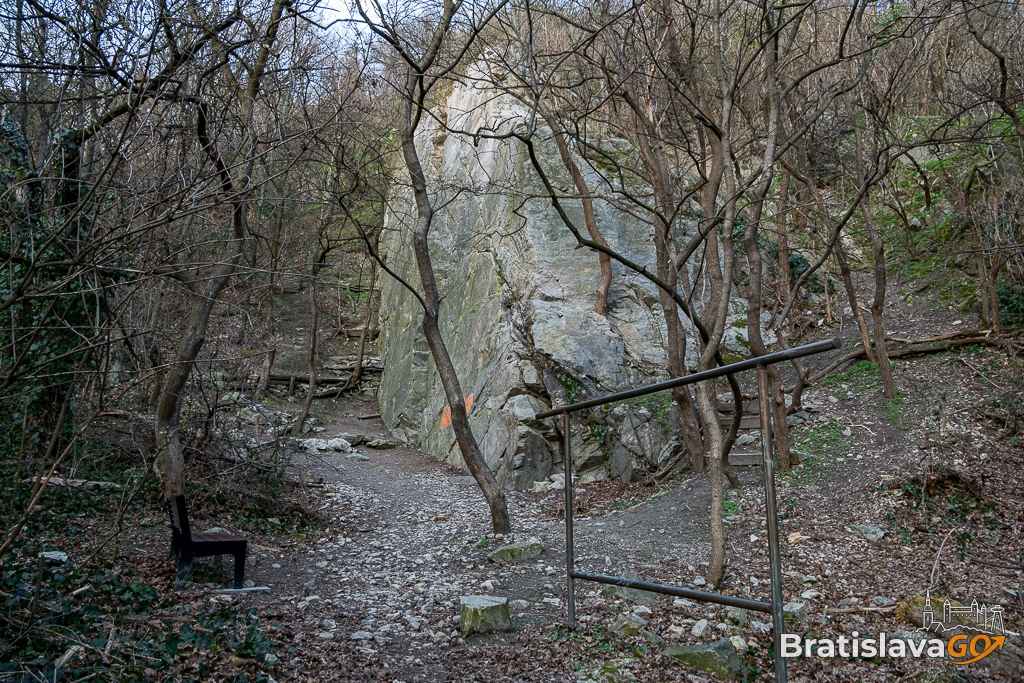 Platňa Crag near Strmá cesta Street
