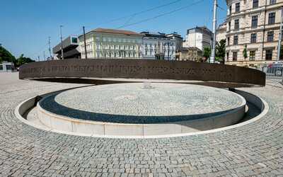 The Tomb of the Unknown Soldier on Rázus Embankment